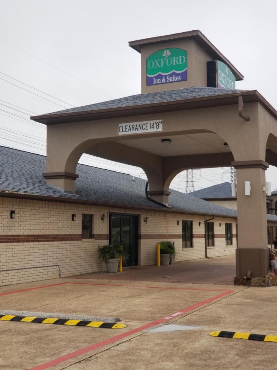Oxford Inn And Suites Nasa Webster Exterior photo